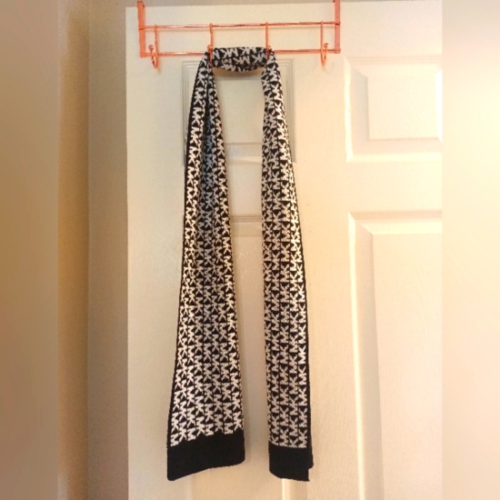 Michael Kors black and white reversible women's scarf